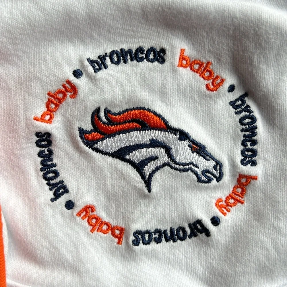 2️⃣ Super Bowl Champions Denver Broncos Bibs 2️⃣